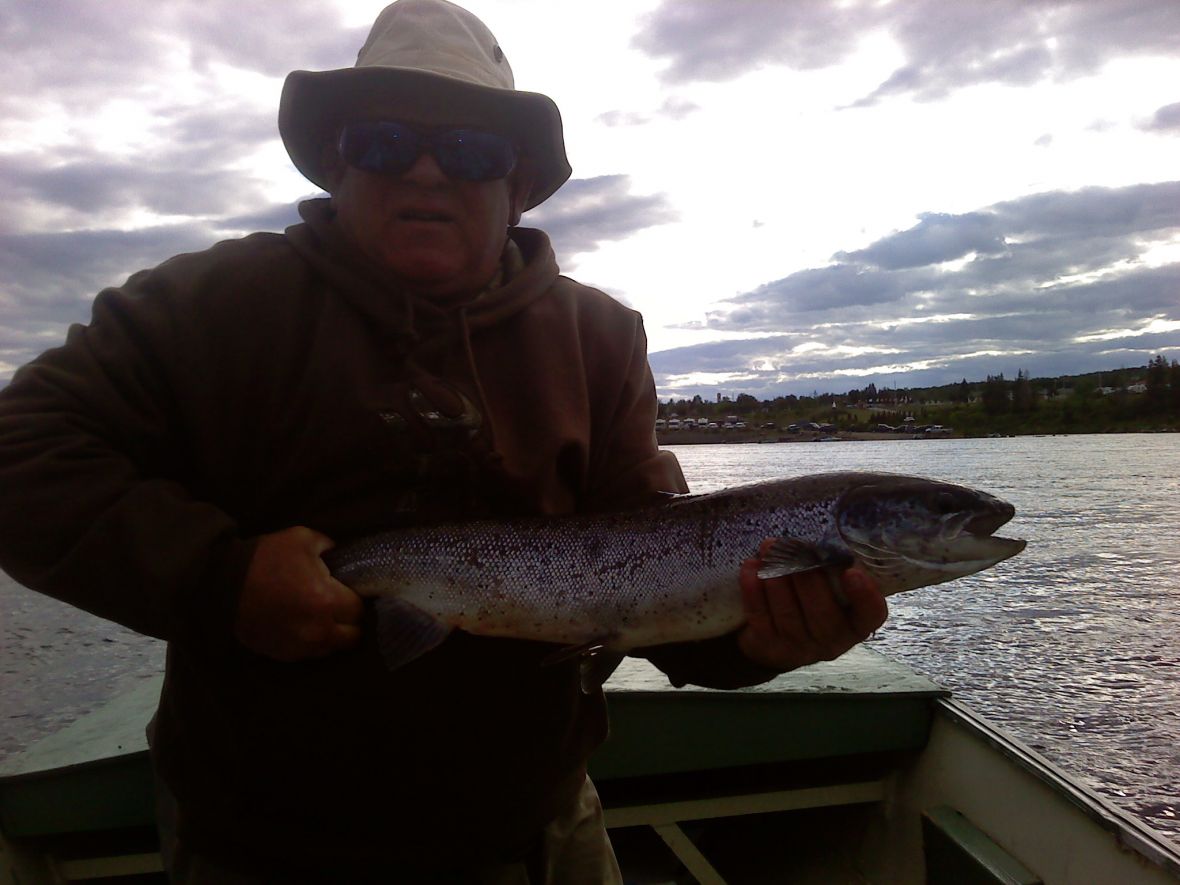 Bobwithlargesalmon0717051818